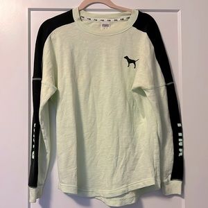 Victoria Secret Women’s X-Small Long Sleeve Crewneck